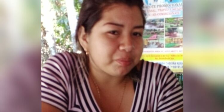 Marido procura por esposa desaparecida desde o último sábado