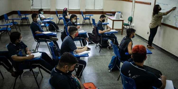 Governo do Amazonas e Prefeitura de Manaus lançam calendário de matrículas para 2022