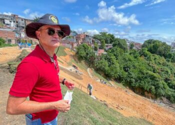 Prefeito determina criação de área de esporte e lazer em trecho de erosão que foi recuperada