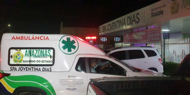 VÍDEO: Jovem é baleado com sete tiros ao ter casa invadida por criminosos, na Compensa