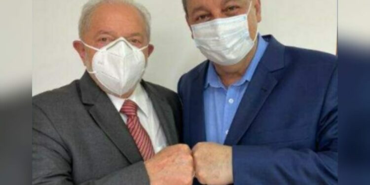 Lula e Omar Aziz participam de reunião e debatem assuntos relacionados ao Amazonas e Brasil