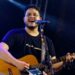 Cantor Maurílio, da dupla com Luiza, morre aos 28 anos