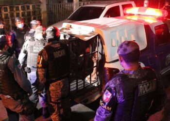 Em 24 horas 16 pessoas são presas com armas, drogas e veículos roubados no AM