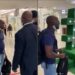 Homem negro é acusado de furtar mochila da Zara logo após comprar objeto em shopping na Bahia