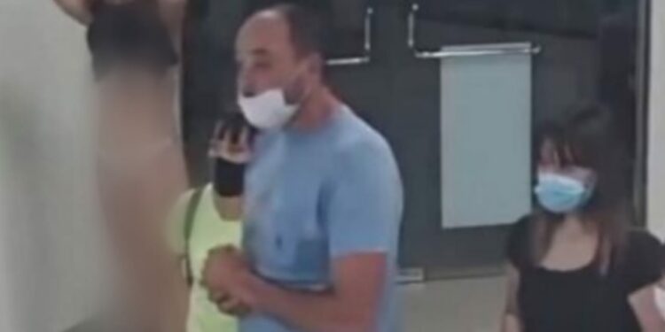 VÍDEO: Sem máscara, mulher tira vestido e coloca no rosto para entrar em sorveteria