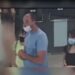 VÍDEO: Sem máscara, mulher tira vestido e coloca no rosto para entrar em sorveteria