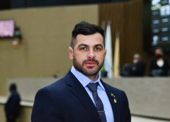 Após se revoltar com o cancelamento do réveillon, vereador Carpê se ‘assusta’ com explosão de casos de Covid-19