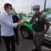 Wilson Lima entrega 65 viaturas, 30 motos e armamentos para as forças de segurança do Estado
