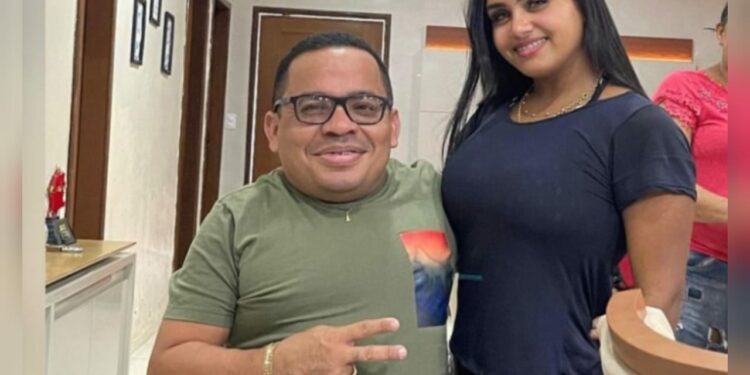 Após descobrir mais de 30 traições, Chicão dos Teclados expulsa mulher de casa
