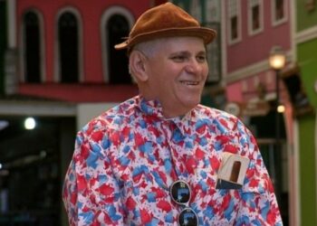 Humorista Batoré morre aos 61 anos após luta contra um Câncer