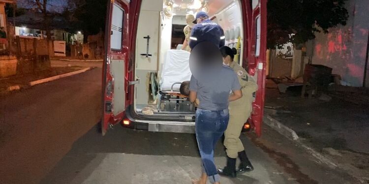 Ao tentar matar esposa, homem esfaqueia filho de 8 meses
