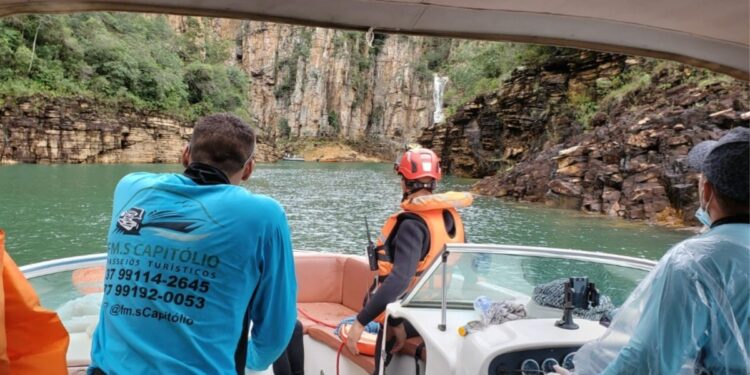 Corpos de pai e filho seguem desaparecidos em Capitólio; Oito já foram resgatados sem vida