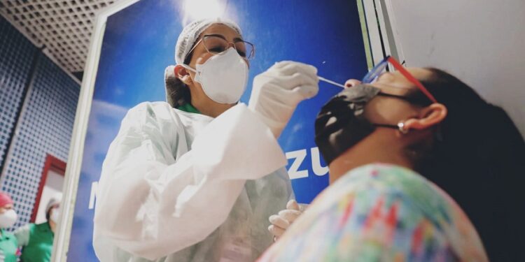 Quase 5 mil novos casos de Covid-19 são registrados nas últimas 24h no Amazonas
