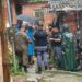 Criança de 7 anos e mulher de 37 morrem soterradas durante forte chuva, na zona Norte de Manaus