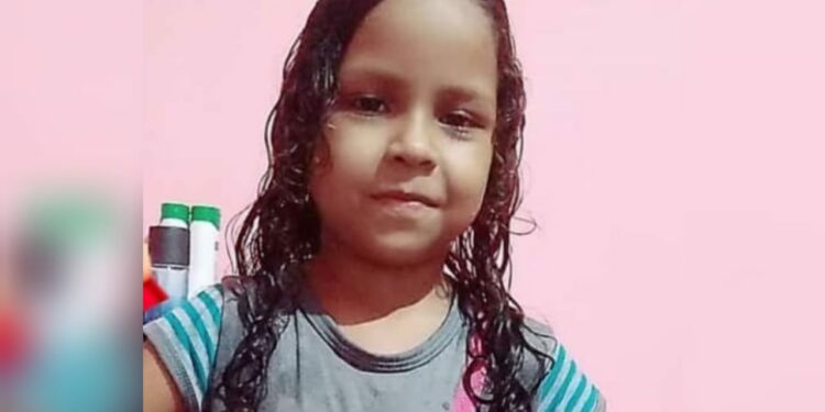 Família procura desesperadamente por criança desaparecida desde novembro