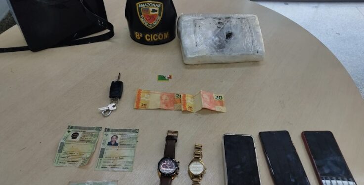 Trio é preso com 03 quilos de maconha e selo de LSD, na Compensa