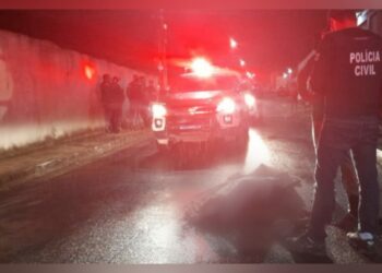 Jovem é executado a tiros durante chuva, no Jorge Teixeira