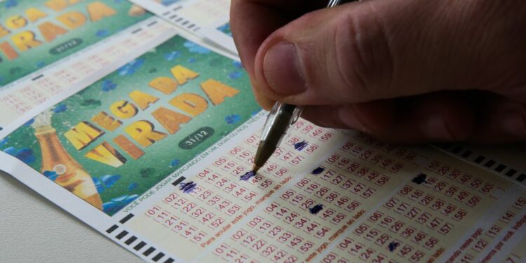Dois apostadores acertam a Mega da Virada; Veja as dezenas sorteadas