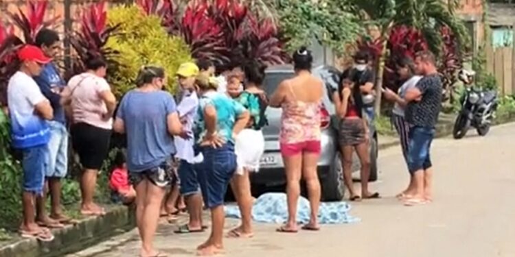 Homem é esfaqueado até a morte por desafeto na comunidade Campos Sales