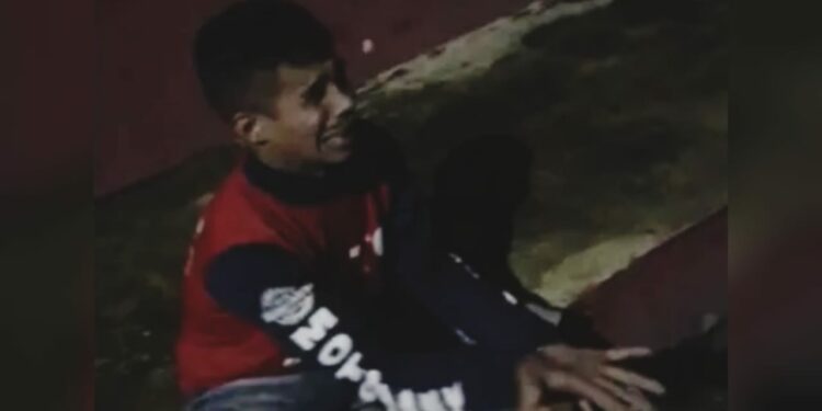 VÍDEO: Homem é castigado pelo ‘tribunal do crime’ após roubar a mãe, em Iranduba