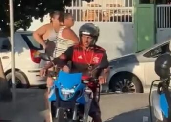 Homem é preso após subir em moto da PM e fingir dar partida