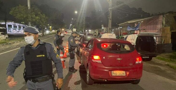 Em 24 horas 12 pessoas foram presas e mais de 10 quilos de drogas apreendidas no Amazonas