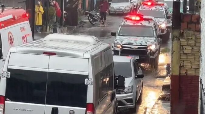 Após 15 horas sob mira de uma faca, família mantida como refém é liberada e suspeito, preso