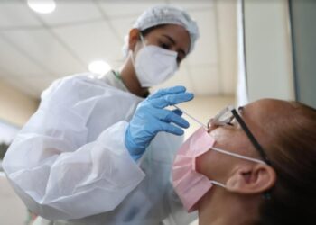 Tá com sintomas de gripe ou Covid-19? Saiba onde fazer teste para detectar o vírus