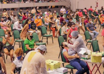 Alerta: Amazonas entra na fase laranja após alta nos casos de Covid-19