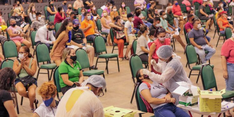 Alerta: Amazonas entra na fase laranja após alta nos casos de Covid-19
