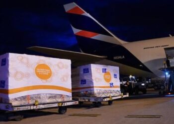 Amazonas recebe 1º lote de vacinas contra Covid-19 destinadas à crianças de 5 a 11 anos