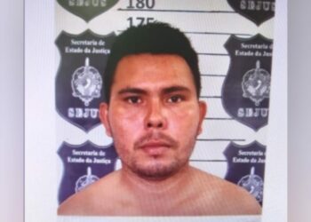 Homem é preso após matar esposa a facadas e ir ao velório dela, no Amazonas