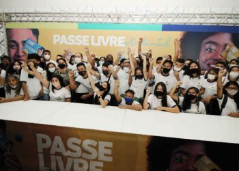 Estudantes da rede estadual serão cadastrados automaticamente no Passe Livre Estudantil