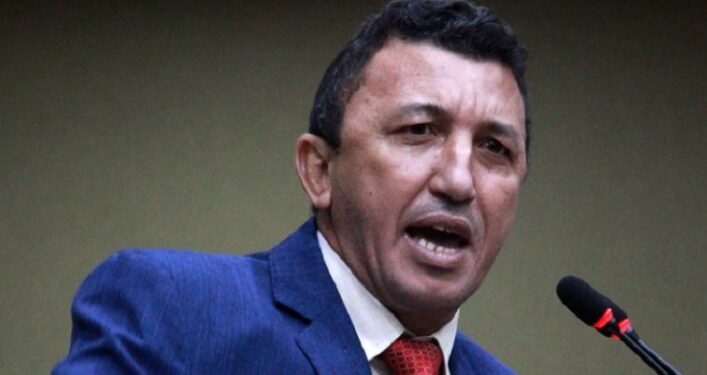 Barraco na CMM: vereador Sassá chama colegas de fofoqueiros