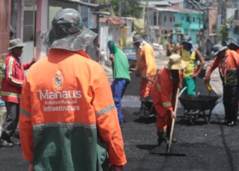 Prefeitura de Manaus leva infraestrutura à rua da Comunidade da Sharp, que estava abandonada