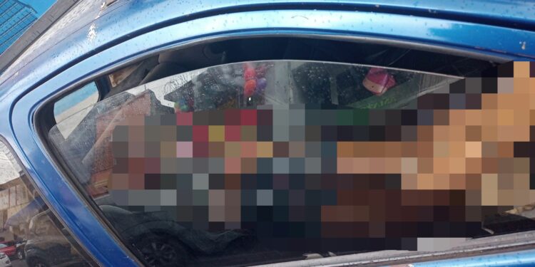 Corpo é encontrado enforcado dentro de carro na Praça da Igreja dos Remédios, em Manaus
