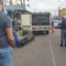 Homem é encontrado morto com facada no peito em avenida da Compensa
