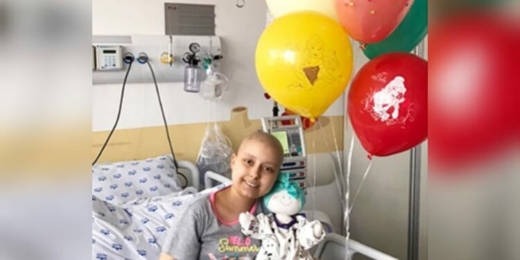 Luto: Morre menina que fez tratamento de R$ 8 milhões contra leucemia