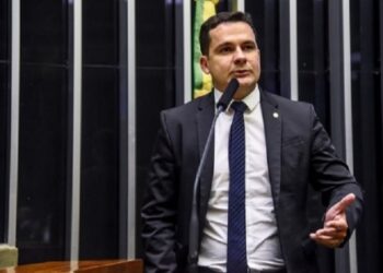 Série eleições 2022: raio-x mostra quanto custam e quanto produzem os deputados do Amazonas