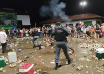VÍDEO: Aniversário de Atalaia do Norte termina com pancadaria e várias pessoas feridas