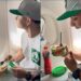 Menino viraliza ao postar foto comendo ovo com arroz em pote de detergente em voo