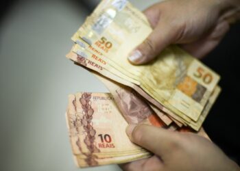 Consulta para saber quem tem dinheiro esquecido no banco abre nesta segunda-feira