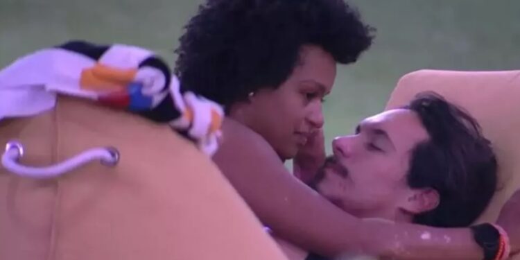 BBB 22: ‘Só te perdoo se você me deixar de quatro’, diz Natália para Eliezer