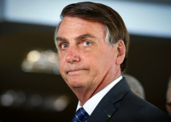 Bolsonaro diz que ideologia nazista deve ser repudiada e pede o mesmo para comunismo