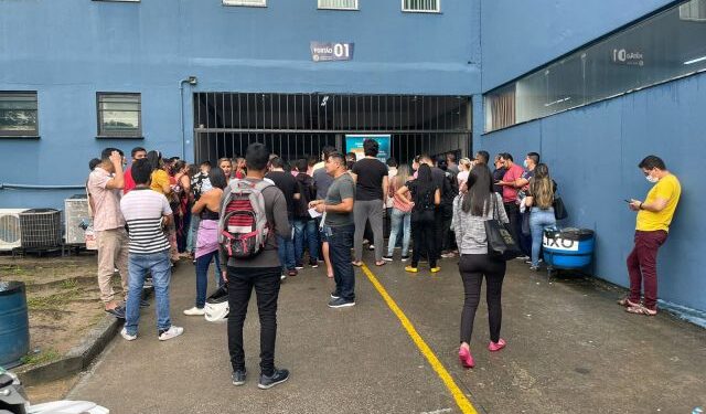 Correria, atrasos e confusões marcam dia de prova do concurso da PMAM, em Manaus