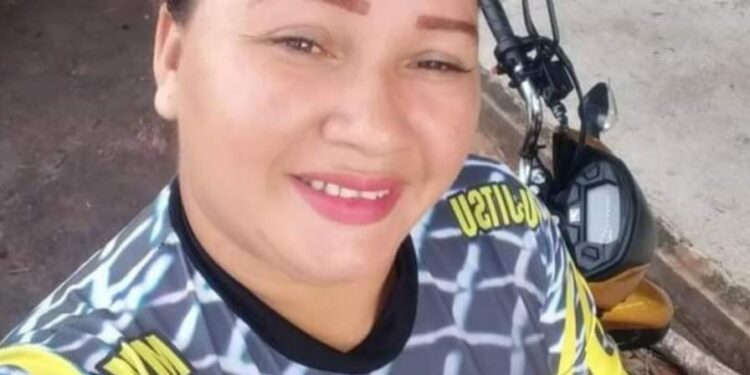 Mototaxista que estava desaparecida é encontrada morta com golpes de faca pelo corpo