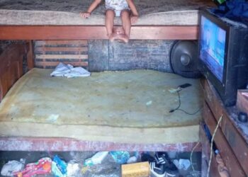 Em Manaus, crianças são resgatadas de ambiente perigoso e uma mulher é detida por maus-tratos