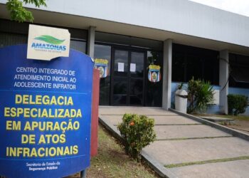 Adolescente tomado por ciúmes tenta matar namorada de 13 anos em Manaus