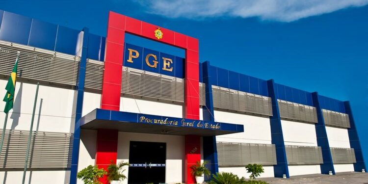 Governador Wilson Lima anuncia edital de concurso público da PGE-AM, com salários de até R$ 7 mil