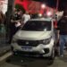 Após troca de tiros com a polícia, homem morre dentro de carro roubado na zona Norte de Manaus